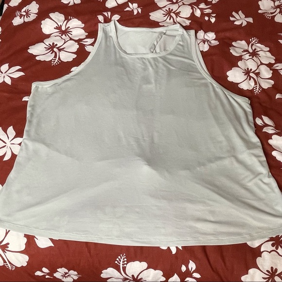 Fabletics Blake Open Back Twist Tank - Picture 2 of 6